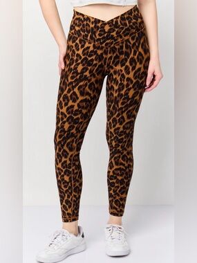 Offline by Aerie Women's 7/8 animal print leggings size M